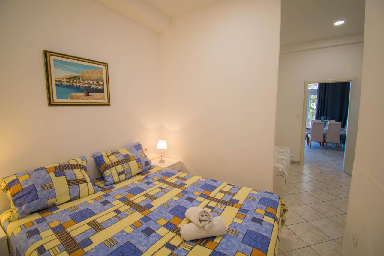 Family apartment Manuela - Baška Voda Bagian luar foto
