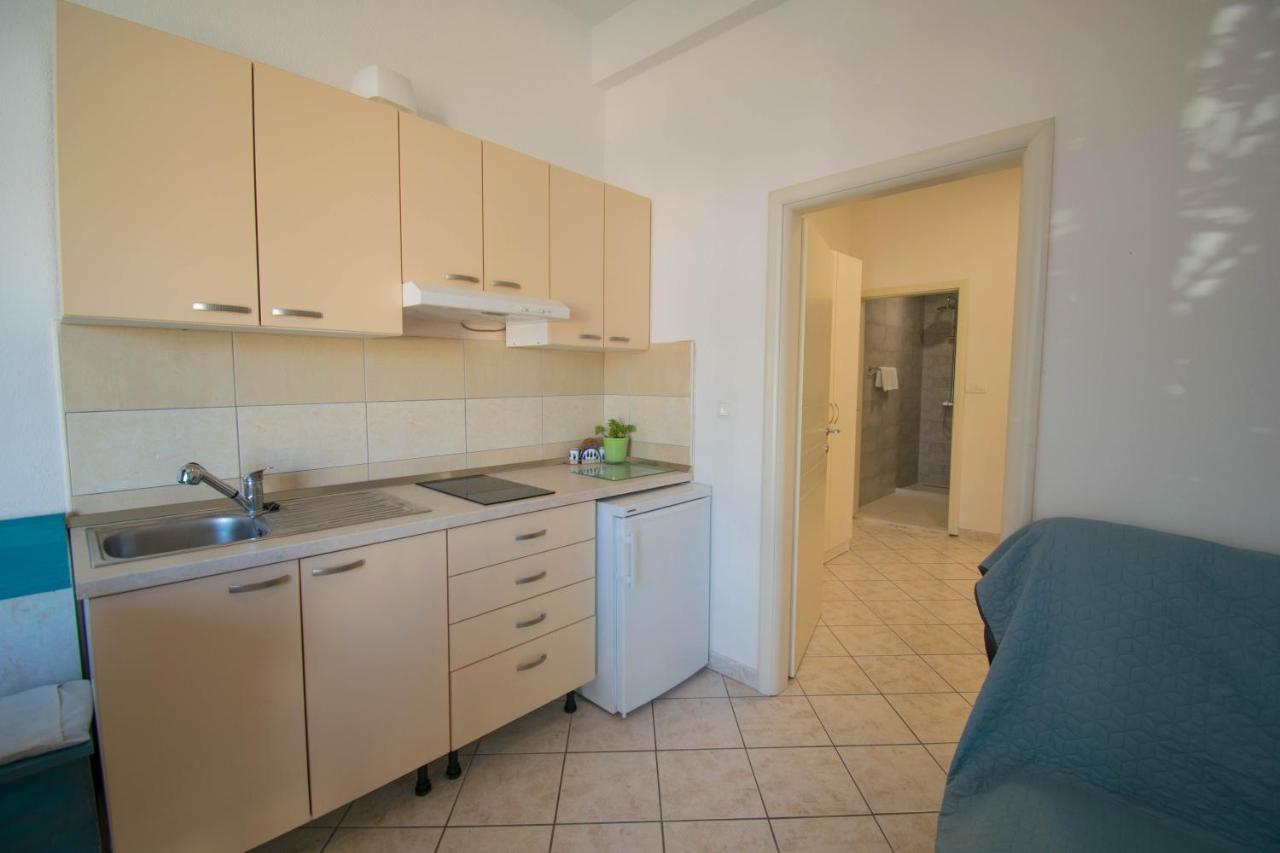 Family apartment Manuela - Baška Voda Bagian luar foto
